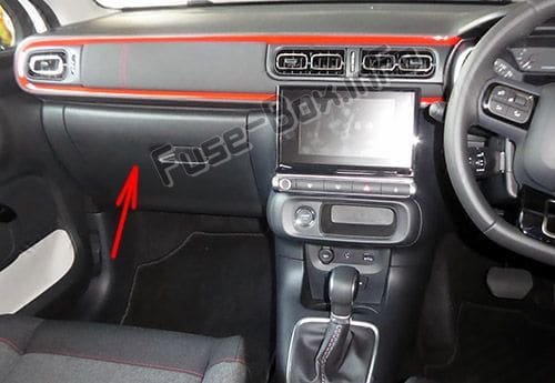 The location of the fuses in the passenger compartment (RHD): Citroen C3 (2017, 2018, 2019-..)