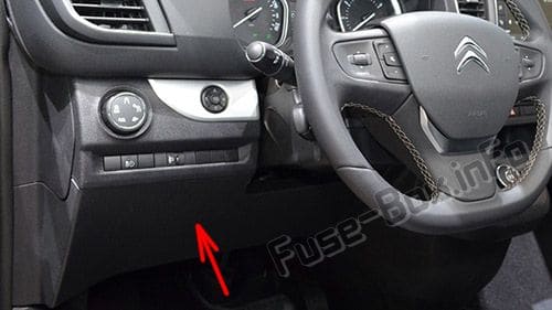 The location of the fuses in the passenger compartment (LHD): Citroen SpaceTourer / Dispatch / Jumpy (2016, 2017, 2018-...)