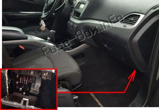 The location of the fuses in the passenger compartment: Fiat Freemont (2011, 2012, 2013, 2014, 2015, 2016)