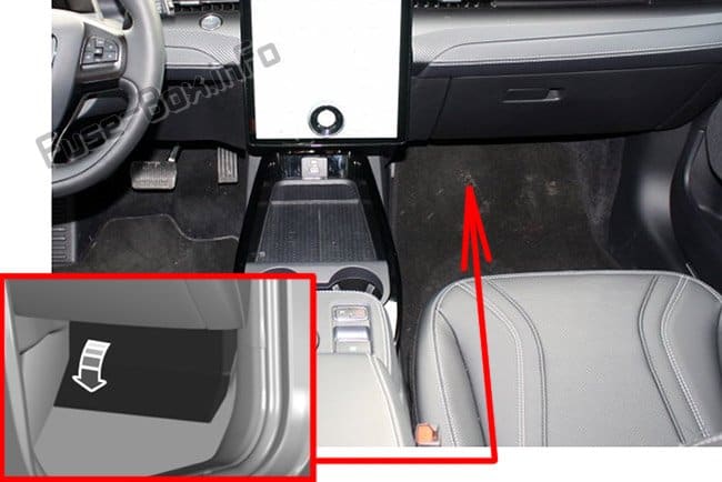 The location of the fuses in the passenger compartment: Ford Mustang Mach-E (2021)