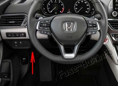 The location of the fuses in the passenger compartment: Honda Accord (2018, 2019-)