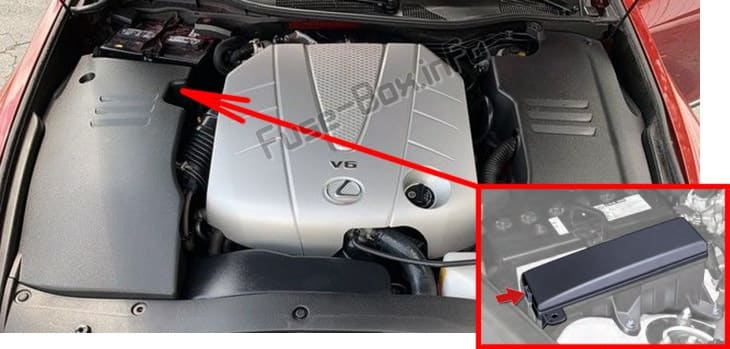 The location of the fuses in the engine compartment: Lexus GS350 / GS430 / GS460 (2007-2011)