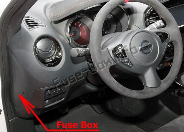 The location of the fuses in the passenger compartment: Nissan Juke (F15; 2011-2017)