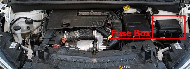 The location of the fuses in the engine compartment: Opel/Vauxhall Crossland X (2017, 2018, 2019-...)