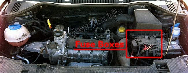 The location of the fuses in the engine compartment: SEAT Ibiza (2008-2015)